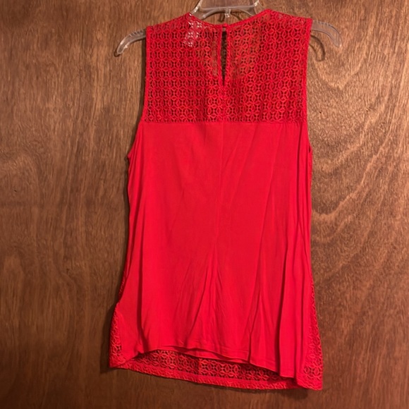 H & M red top. Medium. So nice! Worn once. Perfect condition. - Picture 2 of 6